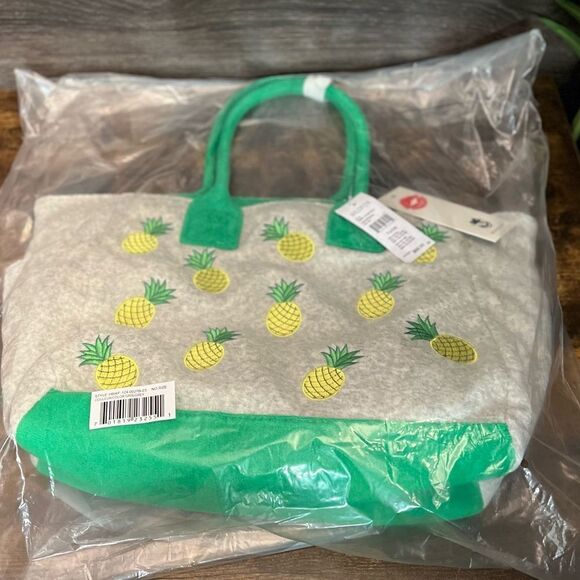 Wildfox Pineapple Tote Bag Green and Gray. NWT! - Picture 3 of 8
